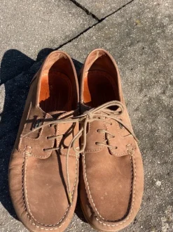 Brauner Lederbootsschuh