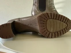 Brons metallic enkellaars van Unisa