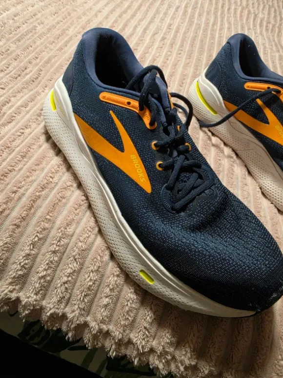 Brooks Ghost Max – Maat 44 – Uitstekende Staat!