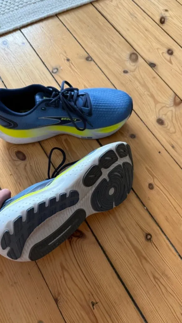 Brooks Laufschuhe