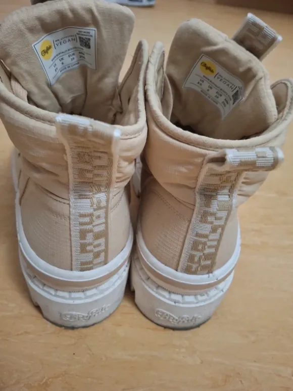 Buffalo Boots Vegan Beige EUR 39
