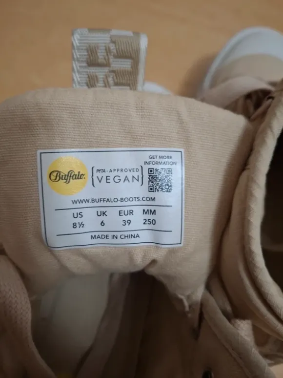 Buffalo Boots Vegan Beige EUR 39