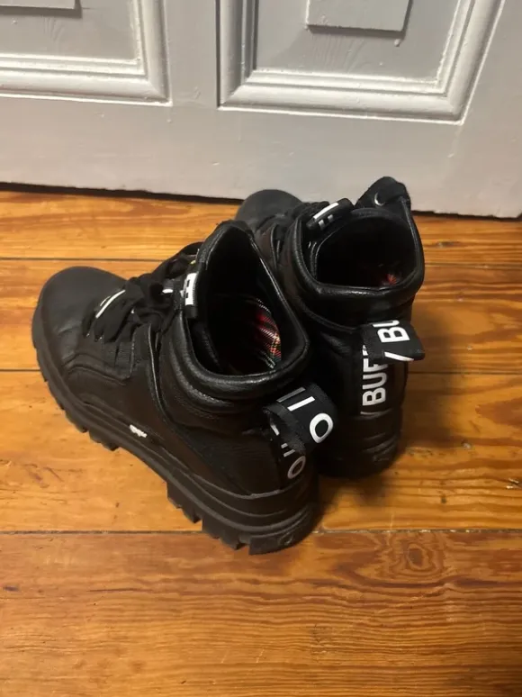Buffalo Schwarz