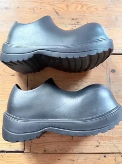 bulky clogs