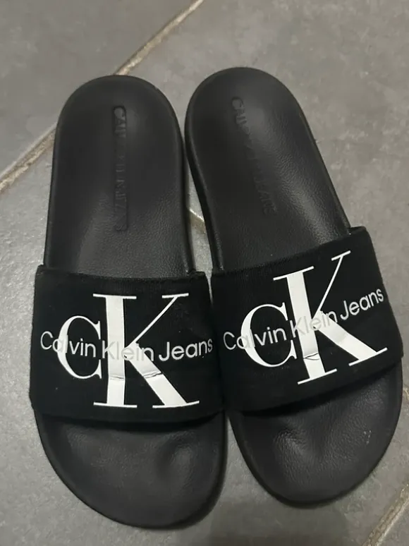 Calvin Klein Badelatschen Schlappen Slides Adiletten