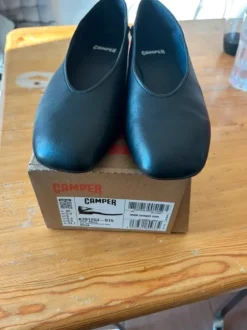 Camper Casi Myra Schwarz