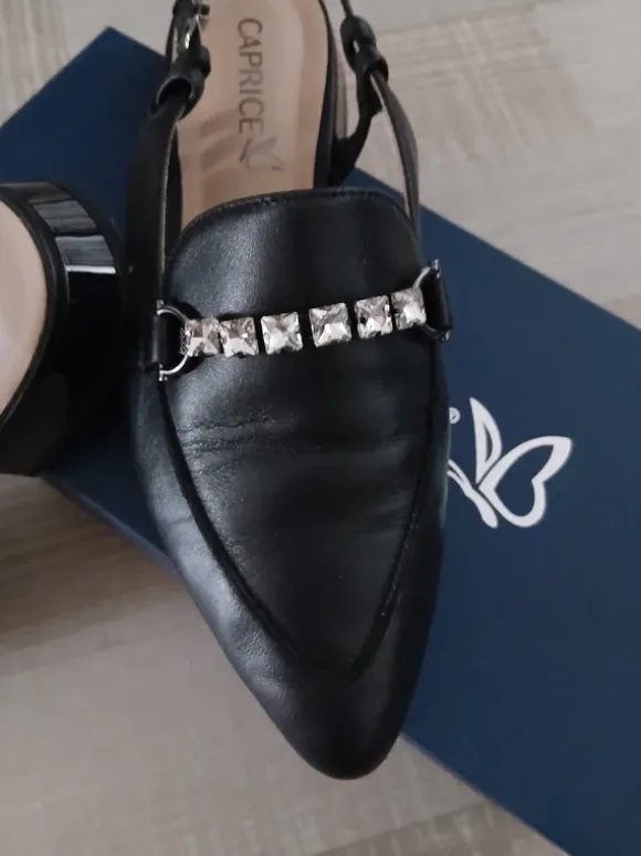 Caprice slingback
