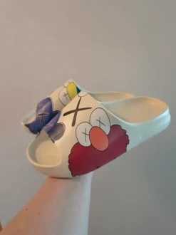 Cartoon Comic Slipper Schlappen Slides Sandalen Badenlatschen 39