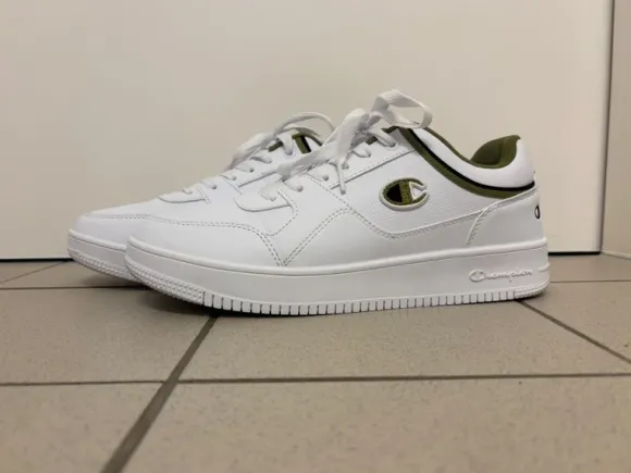Champion RD18 Low Sneacker Weiß/Olive