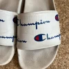 Champion Slides / Badeschlappen – Weiß mit Logo-Print – Gr. 42