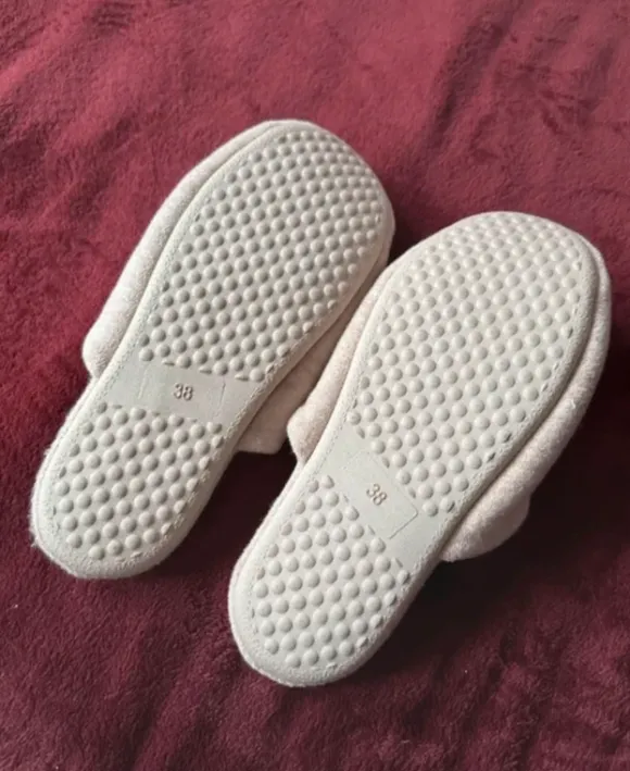 Chaussons beige clair unis taille 38🤎