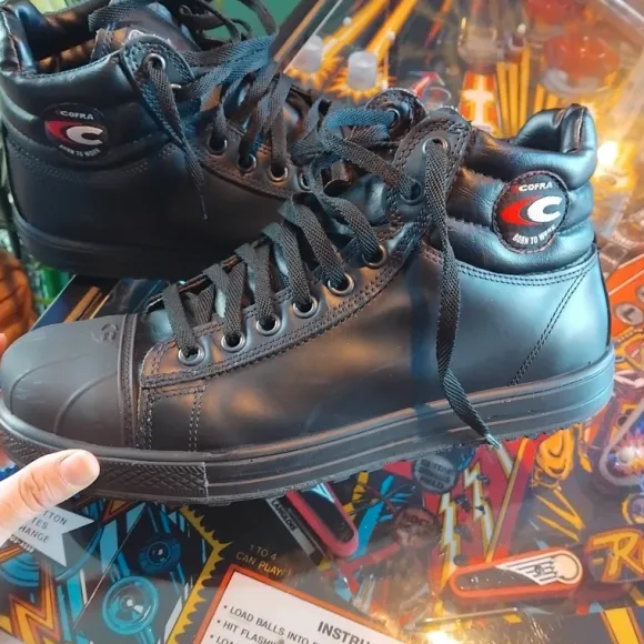 Chaussure de sécurité Cofra t44 ( comme neuf)