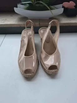 Chaussures à talon compensés taille 36