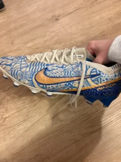 Chaussures de foot haute gamme
