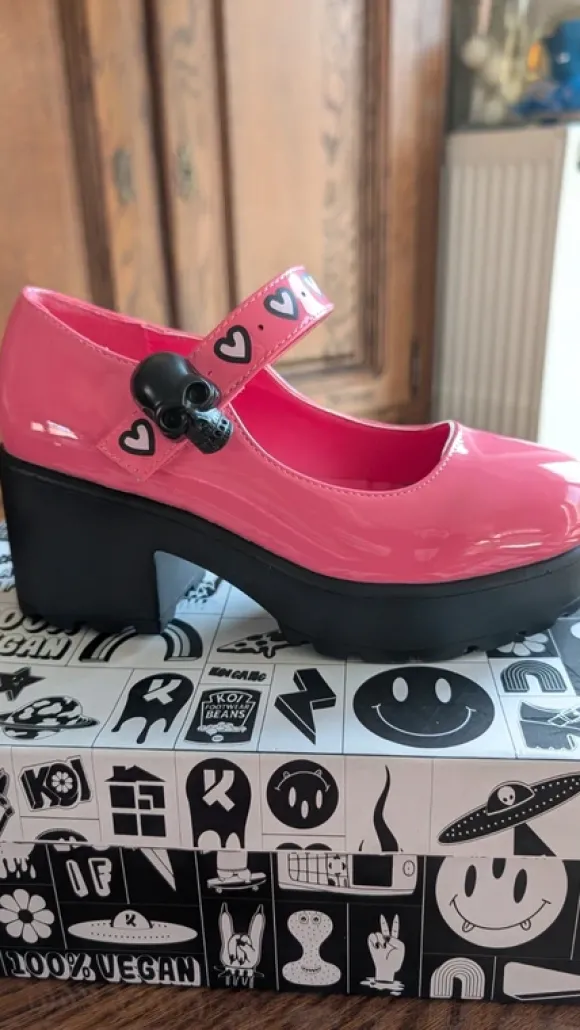 Chaussures Koi Footwear roses
