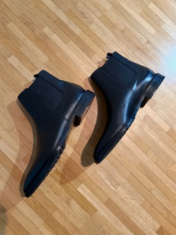 Chelsea Boots BOSS - 7 1/2 schwarz - NEU, nie getragen