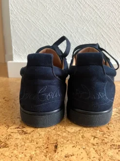 Christian Louboutin Sneaker – Dunkelblauer Samt