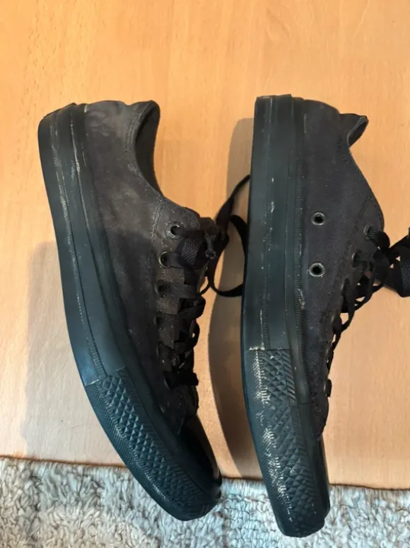 Chucks Converse schwarz