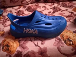 Claquette Hoka