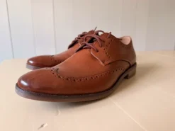 Clarks brogues tan, gaatjes schoen maat 8/42