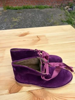 Clarks Originals lila Samt Size 7
