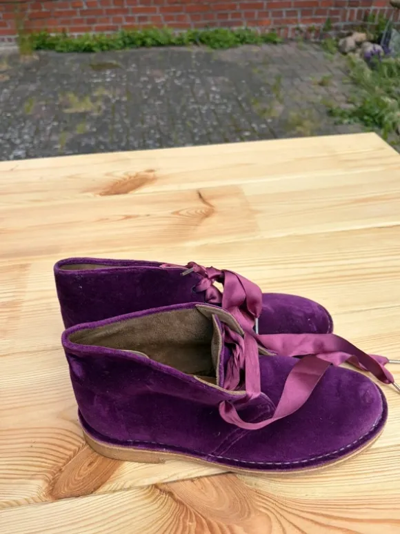 Clarks Originals lila Samt Size 7