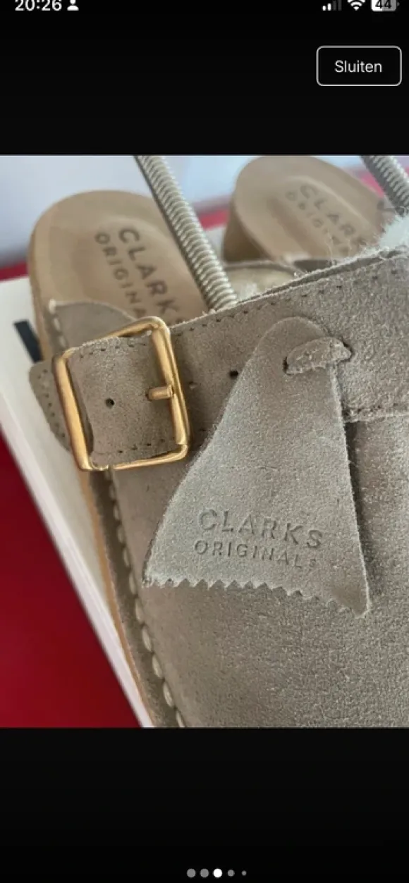 Clarks slides