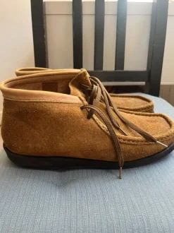 Clarks Wallabee Low