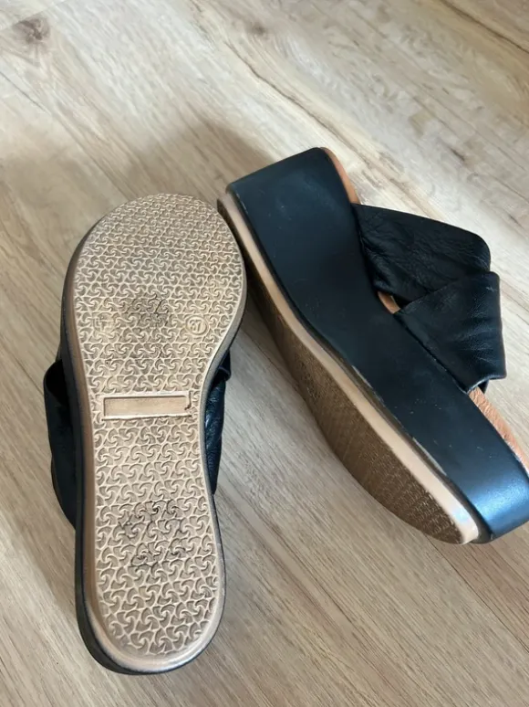 Clogs