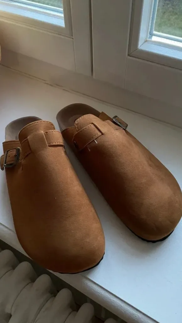 Clogs