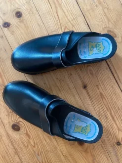Clogs by Toffeln
