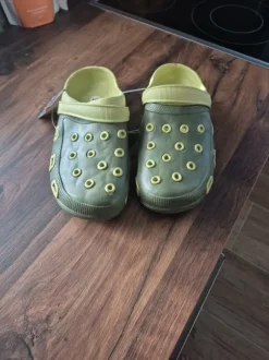 Clogs grün Größe 44 NEU