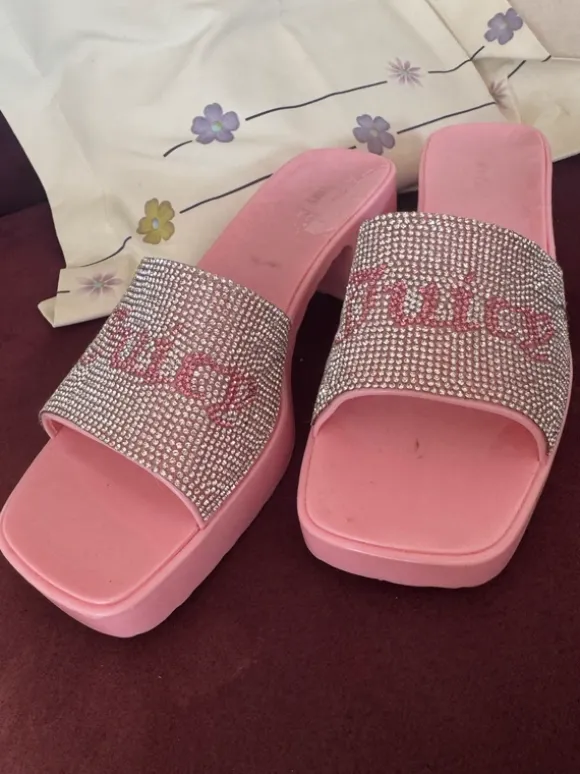 Clogs in rosa mit strassteinen