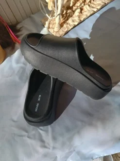 Clogs, Latschen MB