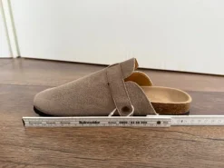 Clogs mit Schnalle