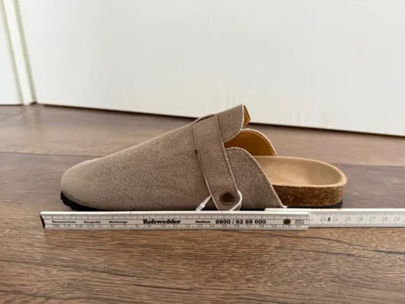 Clogs mit Schnalle