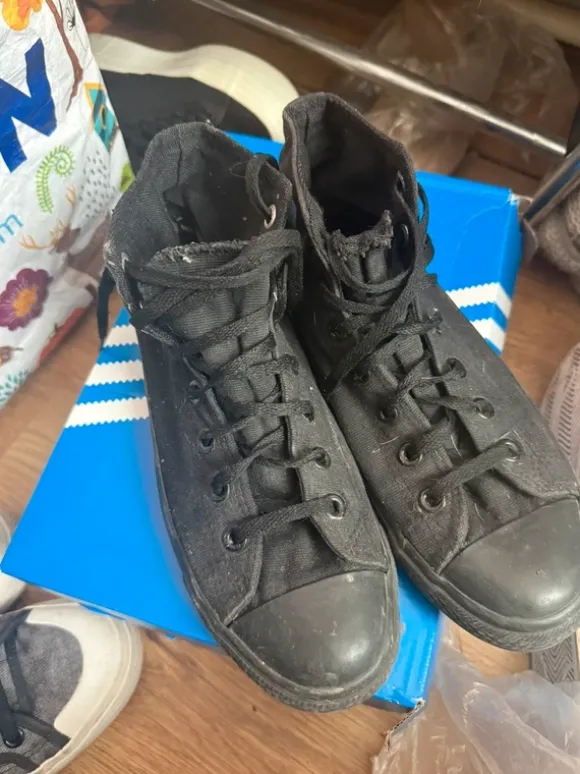 Converse