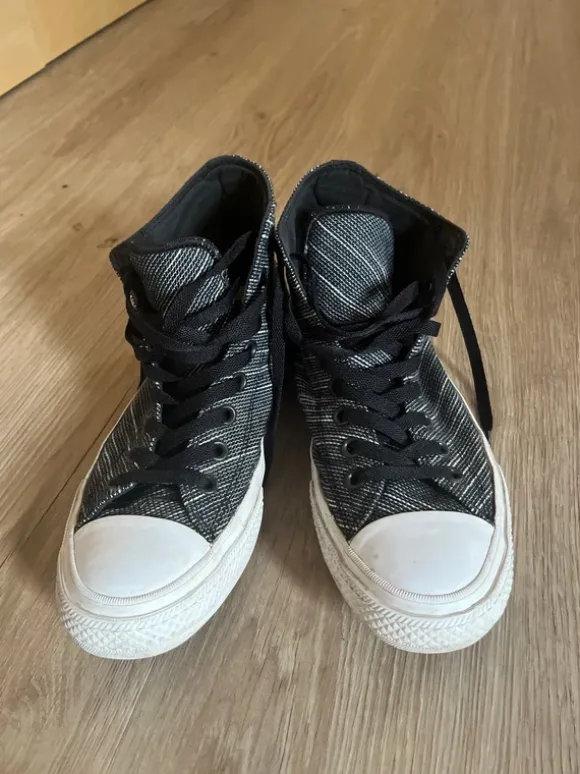 Converse Chucks