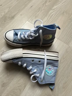 Converse girl 32, almost new