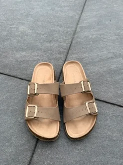 Cool slippers/sandals
