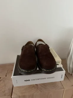Coole Mules Slipper Clogs von Dr. Martens Isham Dark Brown Braun 39