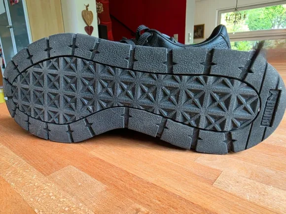 Coole PUMA Sneaker mit Plateausohle