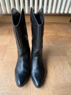 Cowboy boots | black | boho/ festival style