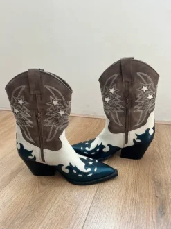 Cowboy laarzen in beige met sterren