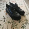 Creeper-Schuhe lackschwarz (Primark)