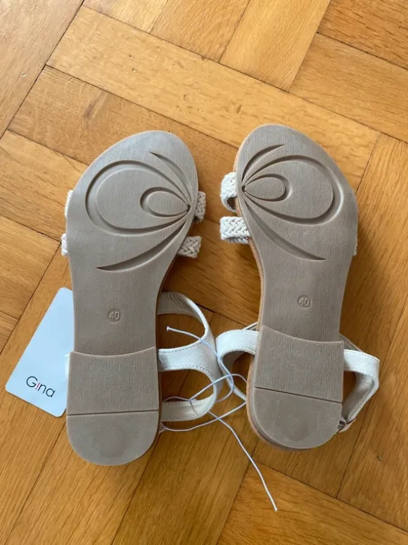 Creme farbene Gina Damen Sandalen Gr. 40