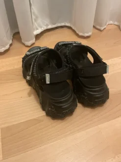 Crosby Scotland Plateau-Sandalen