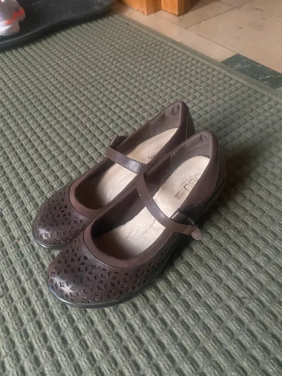 Cute brown shoes