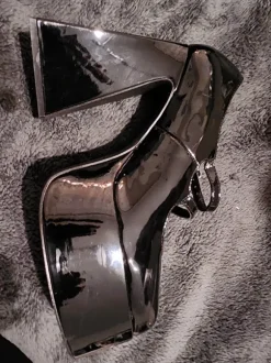 Damen Absatzschuhe . GR.40