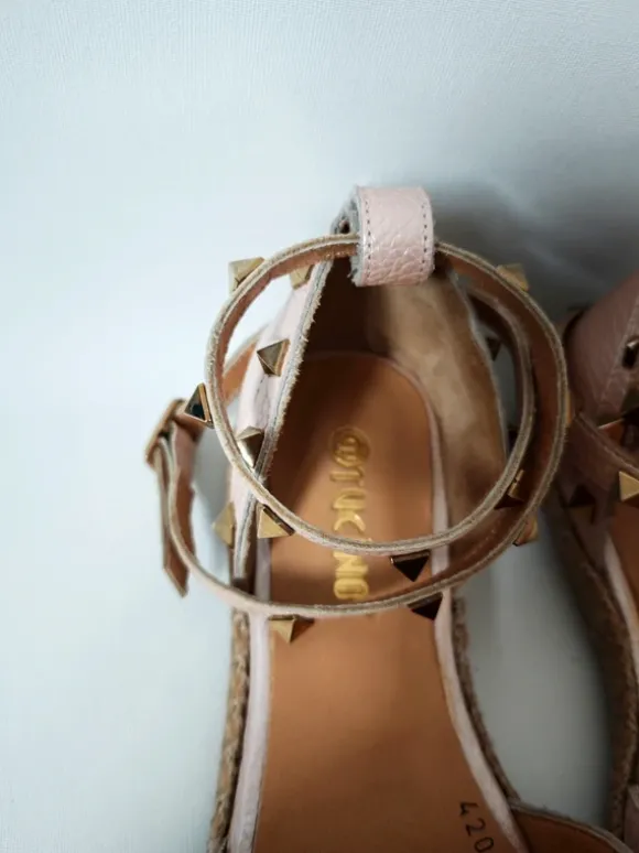 Damen -Espadrilles aus echtem Leder in einem pudrig Farbton
